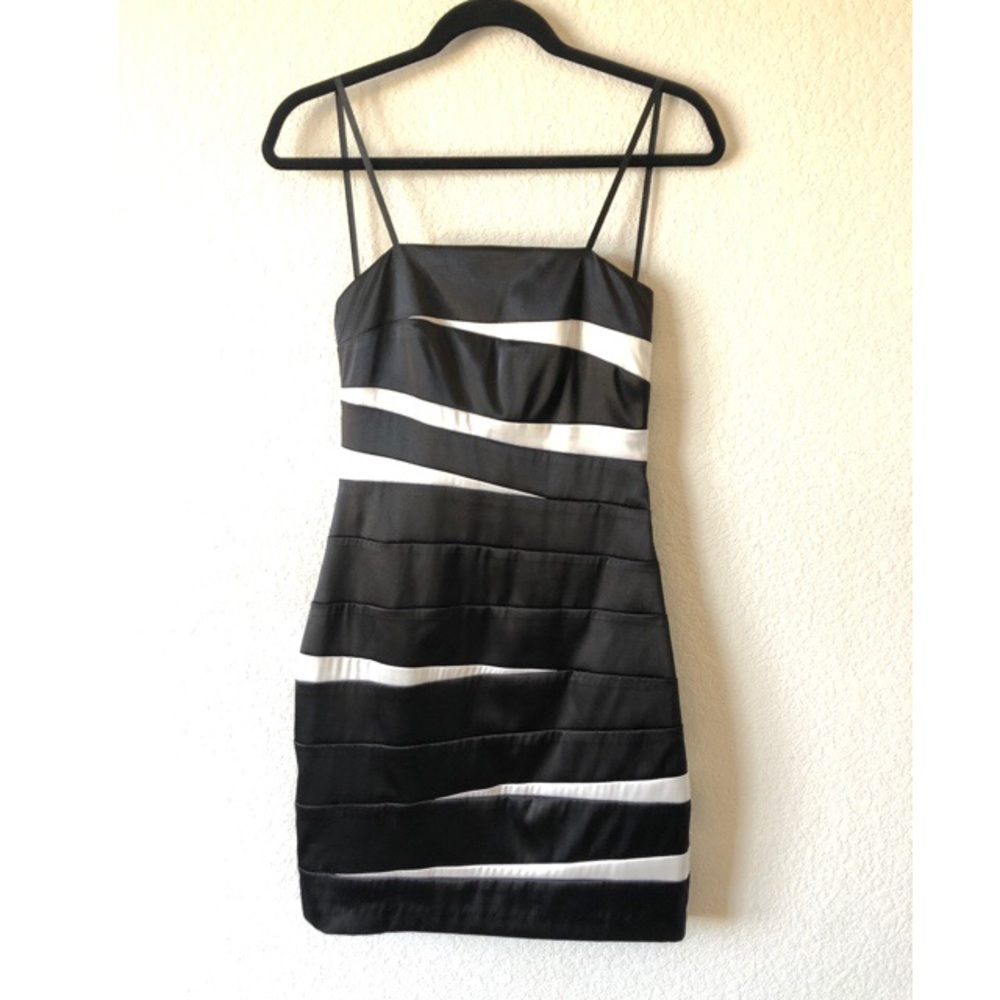 Short strapless formal dress, size 9/10